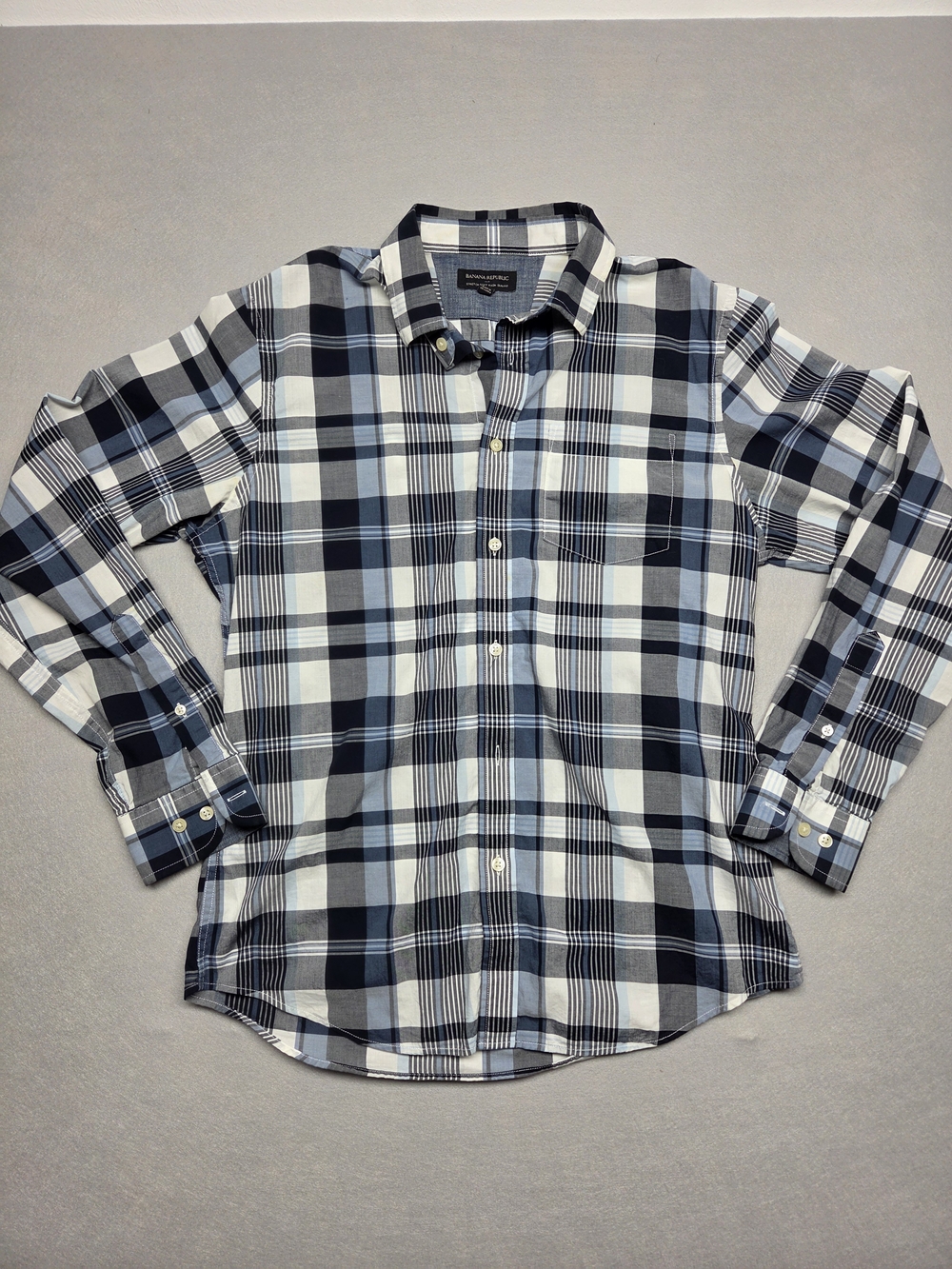 Banana Republic Men's Plaid Button-Down Shirt - Navy/White/Gray